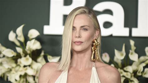 Mala som bohovský sex na jednu noc priznala Charlize Theron S ročným mužom dodala ešte