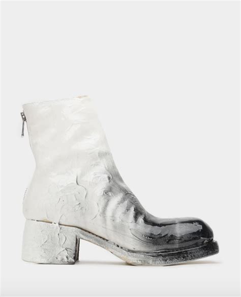 Белая обувь — главный фэшн-краш лета! | Sobaka.ru in 2024 | Shoes, Fashion