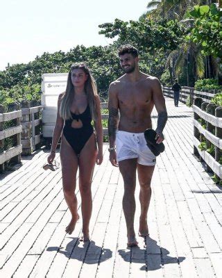 Zara Mcdermott Swimsuit Porn Pictures Xxx Photos Sex Images