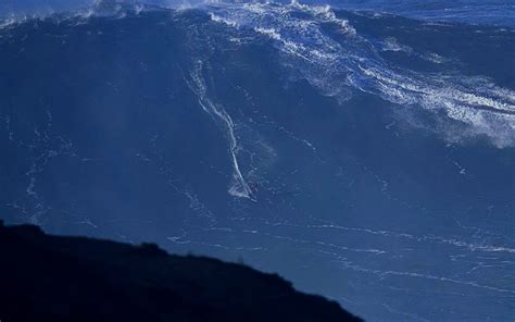 Surfista de ondas gigantes Márcio Freire morre após qued