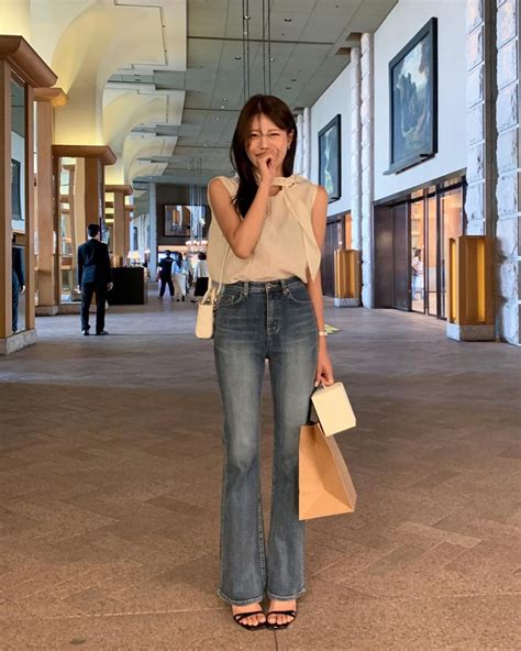 C Ch Ph I N I B T V I Qu N Jeans Ng Loe Ang Hot