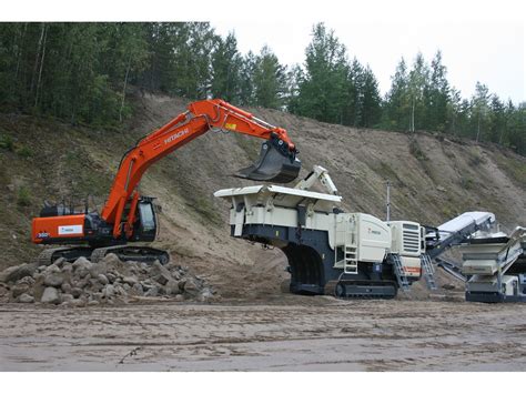 METSO LOKOTRACK ST2 8 MOBILE SCALPING SCREEN For Sale