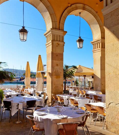 Barcelona Outdoor Restaurant Tables and Chairs Stock Image - Image of ...