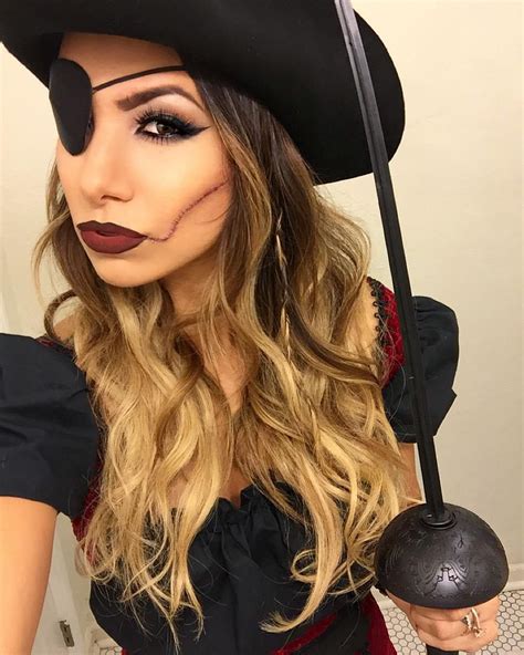 Pin En Pirate Woman Makeup