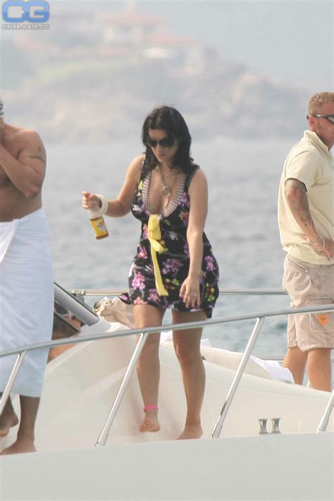 Laura Pausini Nude Pictures Photos Playboy Naked Topless Fappening