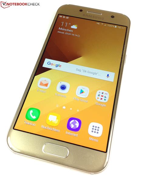 Samsung Galaxy A3 (2017) Smartphone Review - NotebookCheck.net Reviews