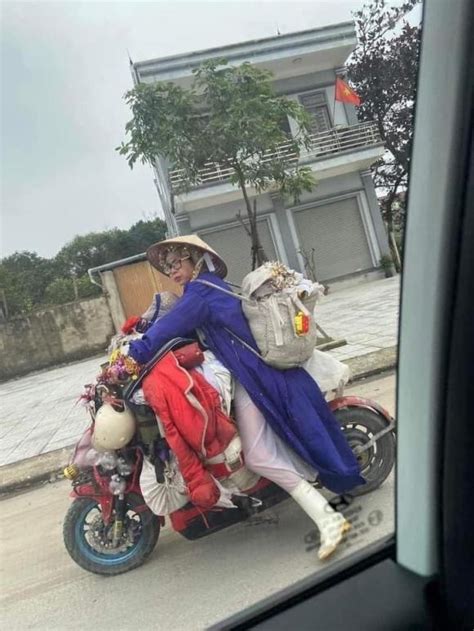 Bella Nam tiến bằng xe máy Hằng Túi tiết lộ tình hình hiện tại của con trai hot girl quỵt tiền