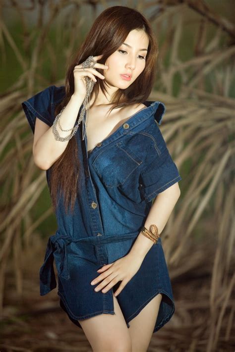 Di M My X S Kh Ng Ch P Nh Bikini N A Sao Vi T Vi T Gi I Tr