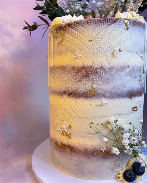 Stenciling Techniques For Naked Wedding Cakes
