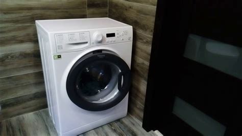 Стиральная машина Hotpoint-Ariston VMSF 6013 B - YouTube