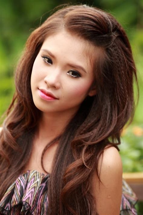 Những hot girl từng gián đoạn chuyện học hành