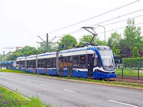 PESA Krakowiak 2014N RG932 Tram Krakowiak 2014N Mise E Flickr