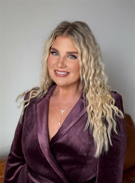 Meet Kristen Kay Shea – CanvasRebel Magazine