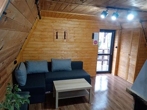 Chatka pod lasem, Jarnołtówek (aktualne ceny na rok 2024)