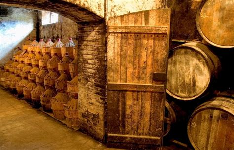 Особенности и история напитка Арманьяк | Dobro.Wine