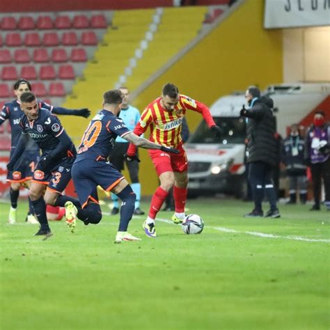 2021 2022 Süper Lig Kayserispor 1 0 Başakşehir Maçının Foto Galerisi