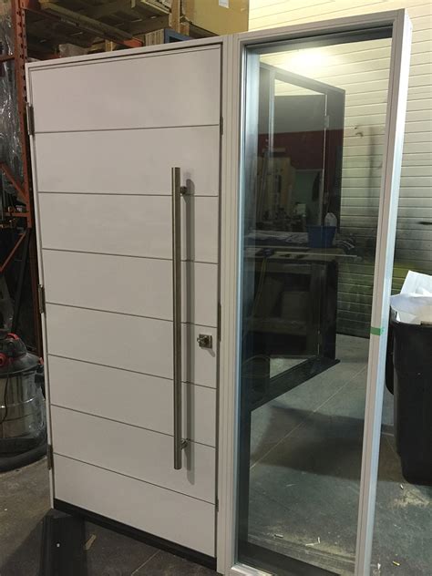 Modern Aluminum Powder Coated Door With Stainless Steel