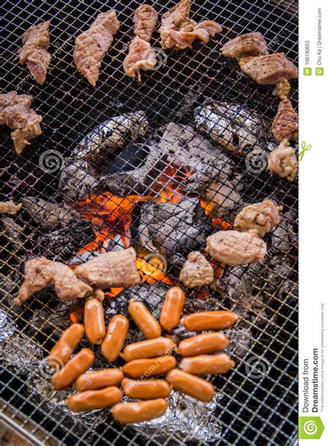 Una Cocina Asada A La Parilla Jugosa Imagen De Archivo Imagen De