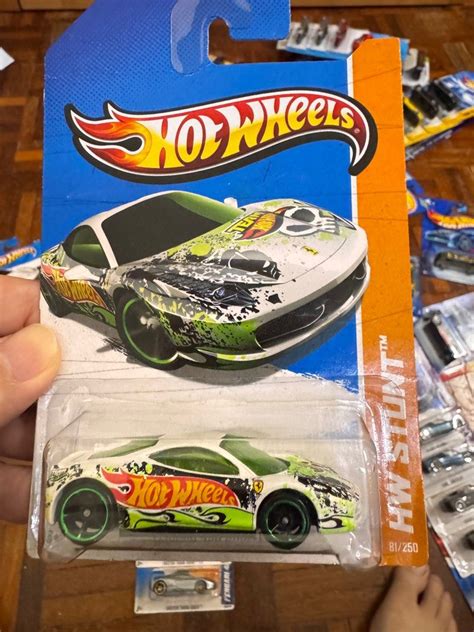Hot Wheels Ferrari Italia Discontinued Not Tomica Hobbies Toys Toys Games On Carousell