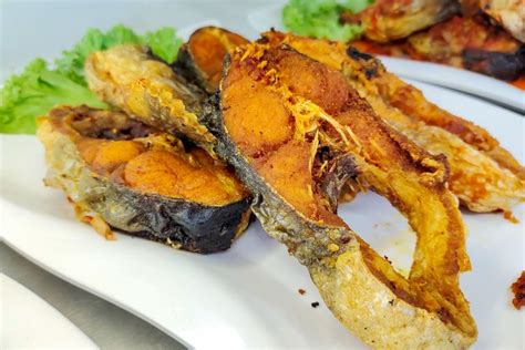 Foto Resep Ikan Patin Goreng Bungkus Pandan Aromanya Menggugah Selera