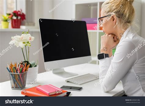 Woman Working On Computer Stock Photo 605041382 | Shutterstock