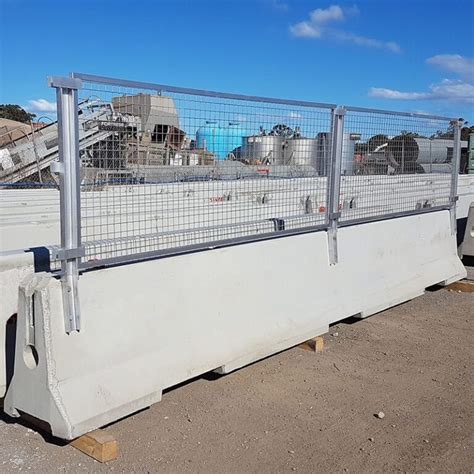 3m Anti Gawk Screen For Concrete Road Barrier Fortress Fencing