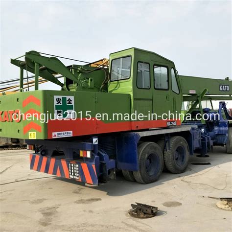 Japan Used Rough Terrain Crane Kato 25t Nk250 Tadano 25t 30t Truck