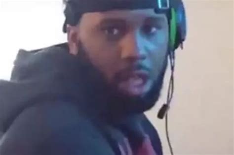 Naked Challenge Sees People Surprising Distracted Partners With Priceless Results The Mirror