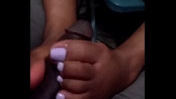 Caramelfootgoddess Se Burla De La Bbc Con Los Dedos De Los Pies Sexy Xvideos