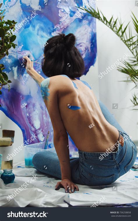 Naked Woman Back View Working On Stock Photo 736258858 Shutterstock
