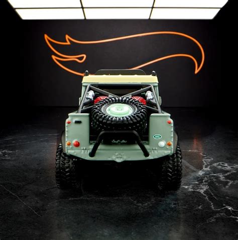 Hot Wheels Elite Version Of A Land Rover Defender Pickup Will Cost Autoevolution