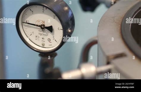 Autoclave chemistry laboratory Stock Videos & Footage - HD and 4K Video Clips - Alamy