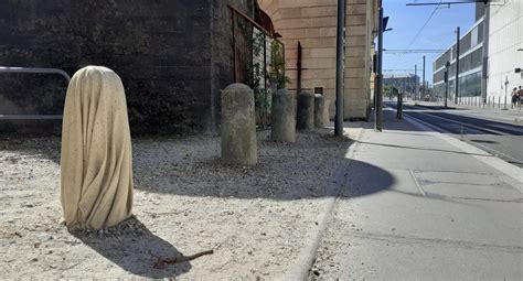 Ronan Charles Sculpture In Situ Aux Vivres De Lart Bordeaux