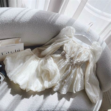 Set áo cổ vuông quần bí nude Chitchitstore Shopee Việt Nam