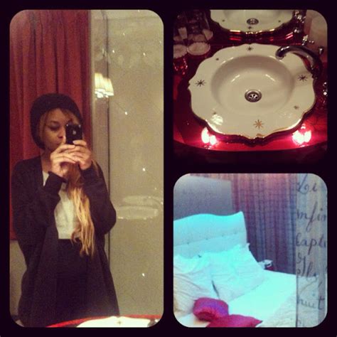 Kiss my ass and my anus cause its finally famous ॐ BADDIECAY ॐ