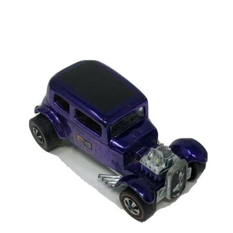 Vintage Mattel Hot Wheels Redline Classic Ford Vicky Purple Usa