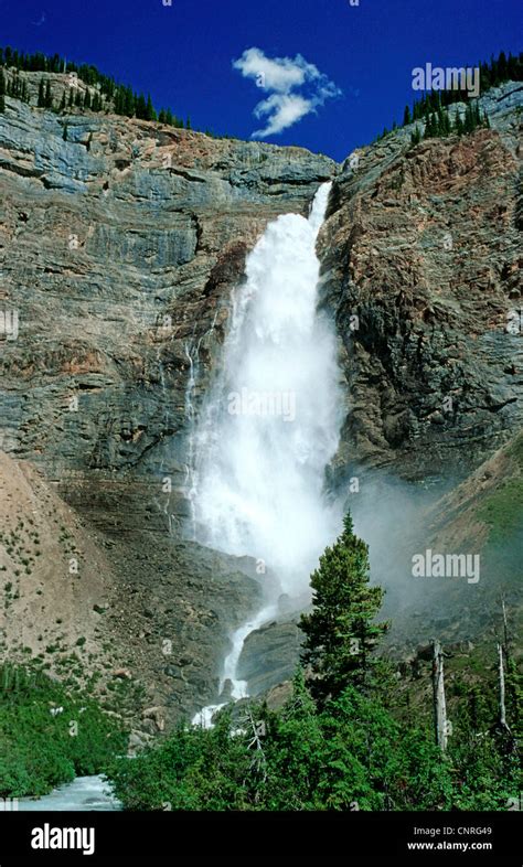 Takakkaw Falls, Canada, Yoho National Park Stock Photo - Alamy