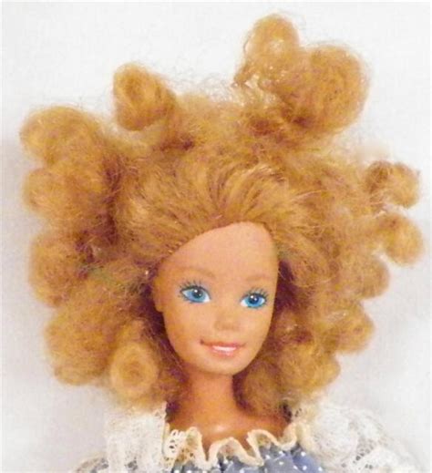 Magic Curl Barbie Doll 1981 Blonde Hair Tnt Bend Knee Blue And White Lace