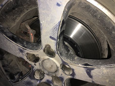 Замена передних тормозных дисков и колодок — Renault Kangoo (2G), 1,6 л ...