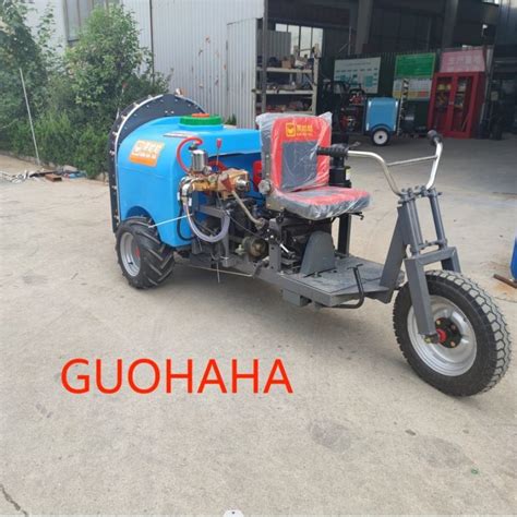 Self Propelled Pesticide Sprayer Liter Spraying China Sprayer