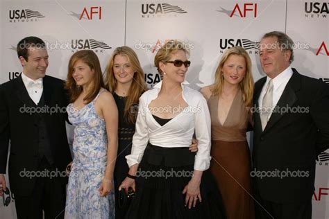 Meryl Streep and family – Stock Editorial Photo © s_bukley #17317903