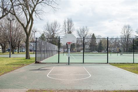 Outdoor Basketball Courts in Minneapolis! — Squadz