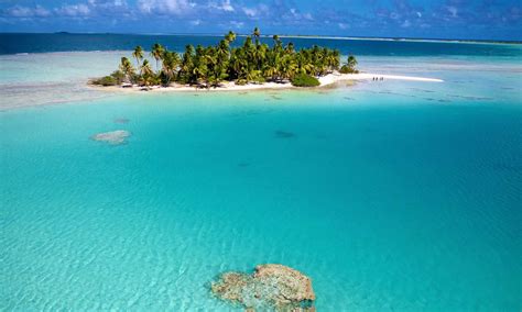 Rangiroa Guide - Resorts, Diving and Vacations | Tahiti.com