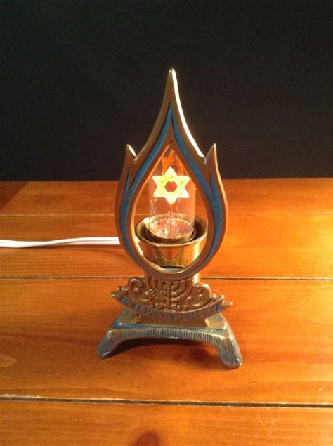 VintagE LOVING MEMORY ELECTRIC CANDLE LIGHT STAR OF DAVID JEWISH ISREAL ...