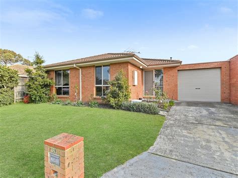 12b Kingston Avenue Pakenham Vic 3810 Property Details