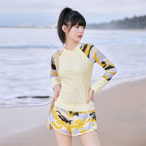 Set bikini Bộ bơi nữ hai mảnh quần shorts lớp áo tay dài chống nắng chống tia UV Màu vàng