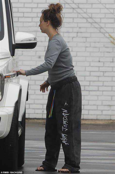 Pregnant Kaley Cuoco Keeps Comfy As She Pumps Gas In Calabasas Days