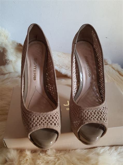 Sapato Nude Salto Alto Final Dourado Sapato Feminino Bottero Usado Enjoei