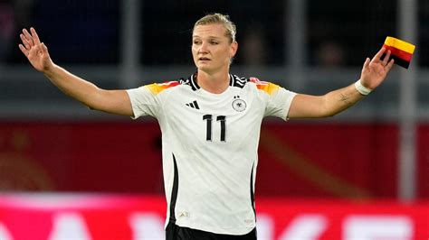 Frauen Fußball Abschiedsspiel von Alexandra Popp endet mit Niederlage