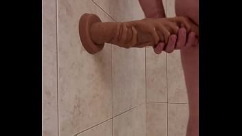 Dos Manos Y Un Dildo De Polla De Pie XVIDEOS